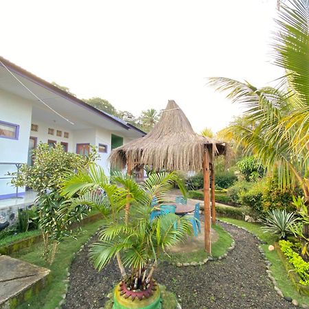 Mahoni Guest House Kelimutu Extérieur photo