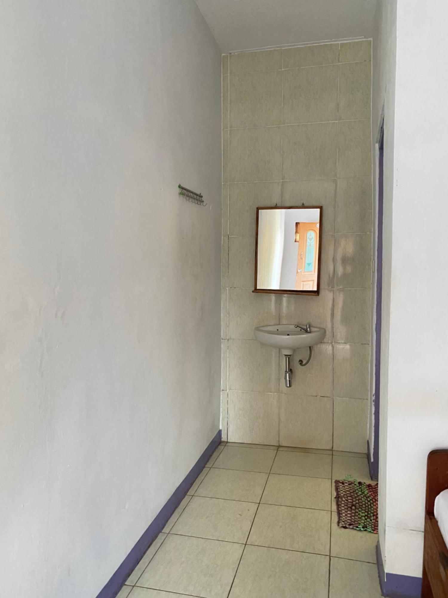 Mahoni Guest House Kelimutu Extérieur photo